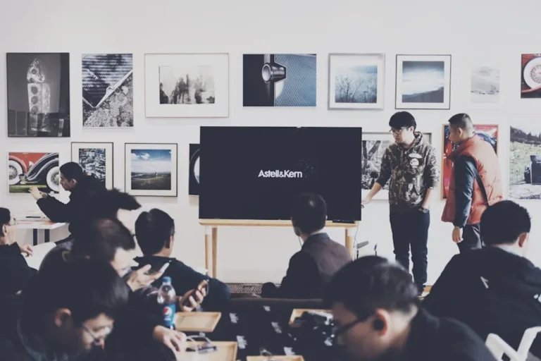 How artists and collectors can make sense of apkek.org