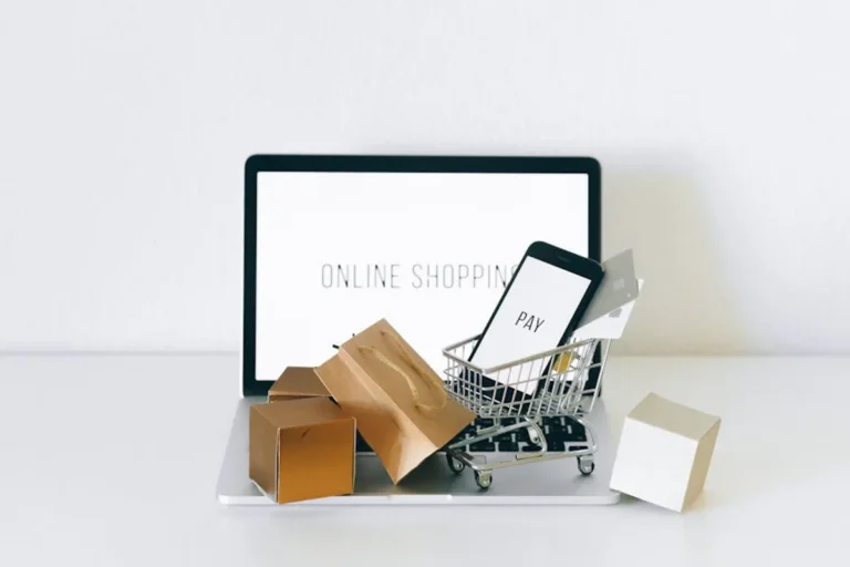 How to Curate an Online Gallery