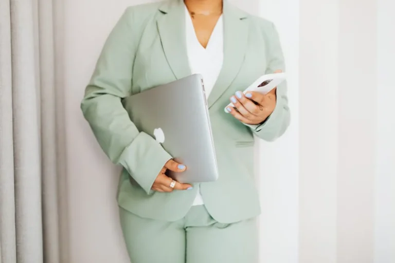 Shades OF Green Color: Meaning, Style, History, and Visual Guide